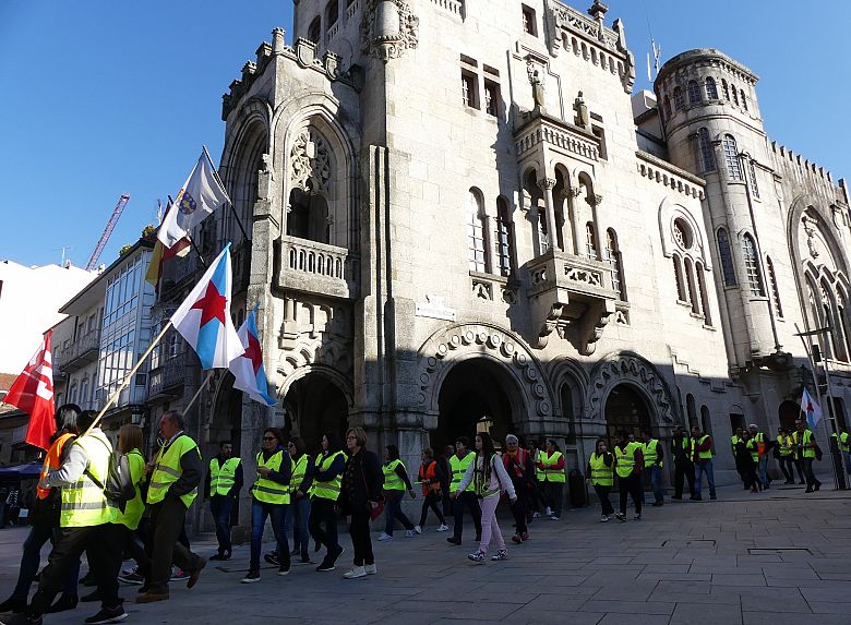 17-11-18 ManifaMaderasIglesiasPorrinhoMos20.JPG